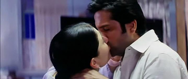 Kareena Kapoor lip lock