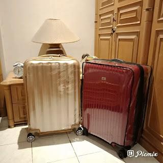    Making transparent cover of luggage