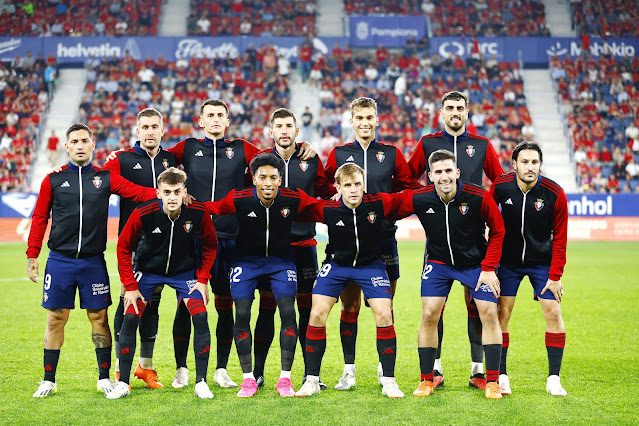 CLUB ATLÉTICO OSASUNA. Temporada 2023-24. Chimy Ávila, Aitor Fernández, Ante Budimir, David García, Lucas Torró, Alejandro Catena. Aimar Oroz, Johan Mojica, Pablo Ibáñez, Jesús Areso, Juan Cruz. CLUB ATLÉTICO OSASUNA 0 🆚 CLUB ATLÉTICO DE MADRID 2 Jueves 28/09/2023, 21:30 horas. Campeonato de Liga de 1ª División, jornada 7. Pamplona, Navarra, estadio El Sadar: 20.192 espectadores. GOLES: ⚽0-1: 20’, Antoine Griezmann. ⚽0-2: 71’, Rodrigo Riquelme.