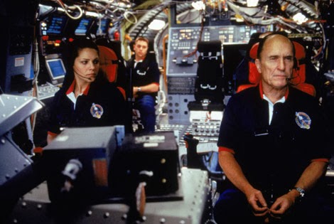 http://www.starpulse.com/Movies/Deep_Impact/gallery/Deep-Impact-movie-07/