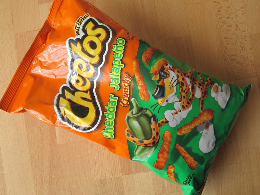 Review: Frito-Lay - Crunchy Cheddar Jalapeno Cheetos ...