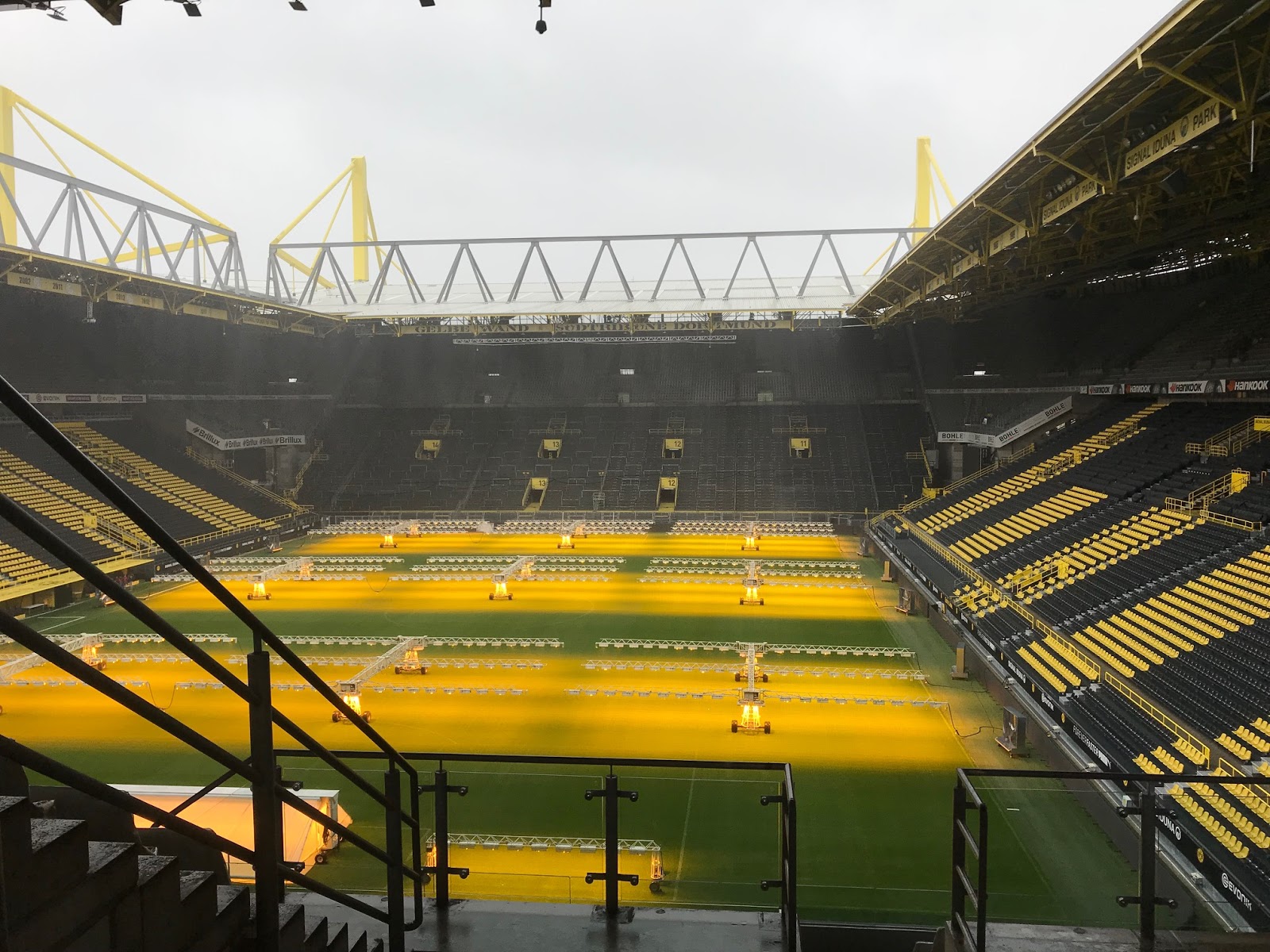 Stella Dimoko Korkus.com: Borussia Dortmund Stadium ...