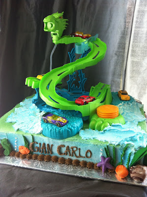  Wheels Birthday Cake on Wedding Cakes And More      Hotwheels Sea Serpent Fantasy Cake