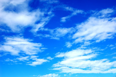 Langit Berwarna Biru