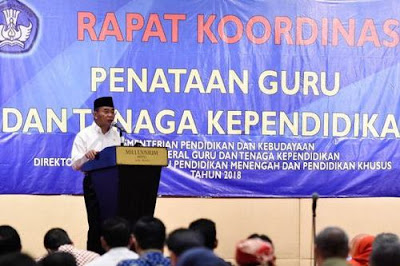  bertekad untuk menuntaskan banyak sekali permasalahan yang timbul di sektor pendidikan Mendikbud: Guru Akan Bekerja 8 Jam Selama 5 Hari