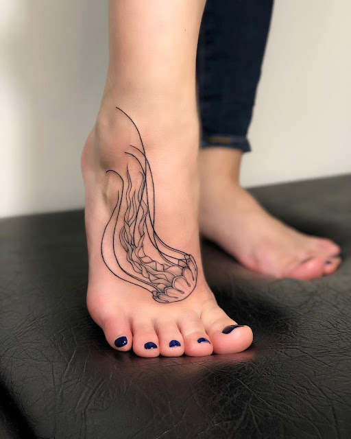 46 tatuagens femininas para os pés