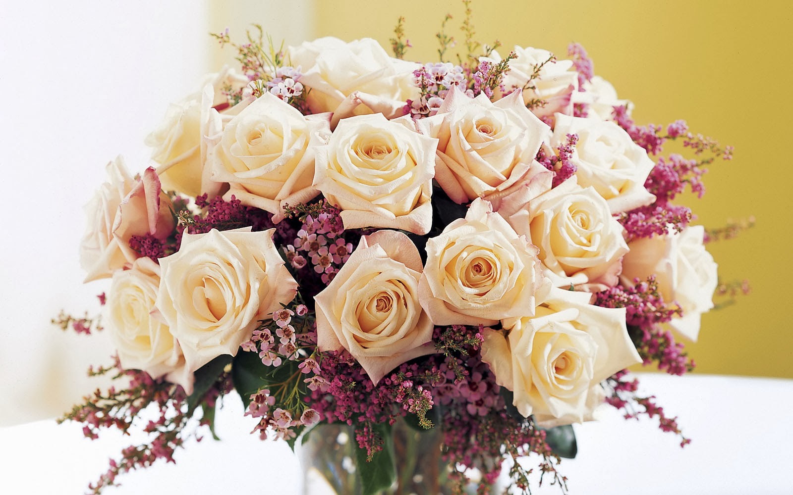 White+Rose+Bouquet+Wallpapers+(1)