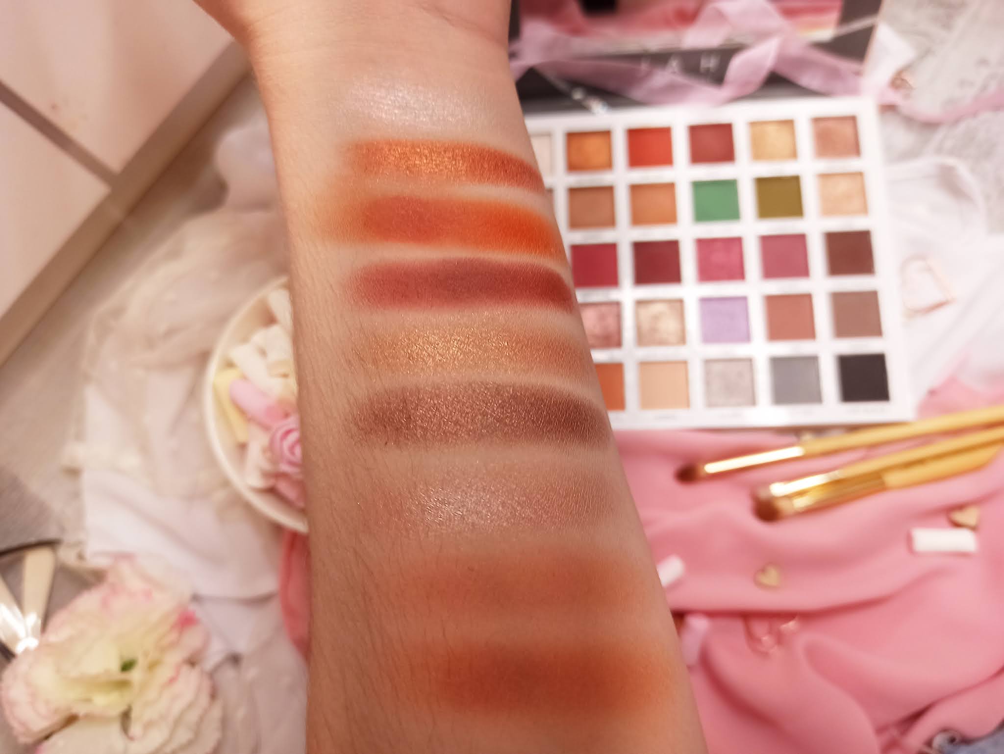 Swatche opinia  bperfect x jah clientele palette