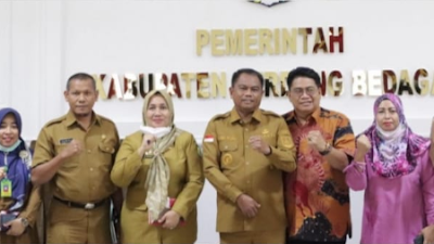 Kelompok Masyarakat Ramai-ramai Beraudiensi dengan Bupati Sergai