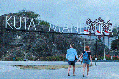 Danau Toba dan Mandalika