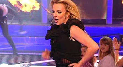 Britney Spears sings live for Australian fans