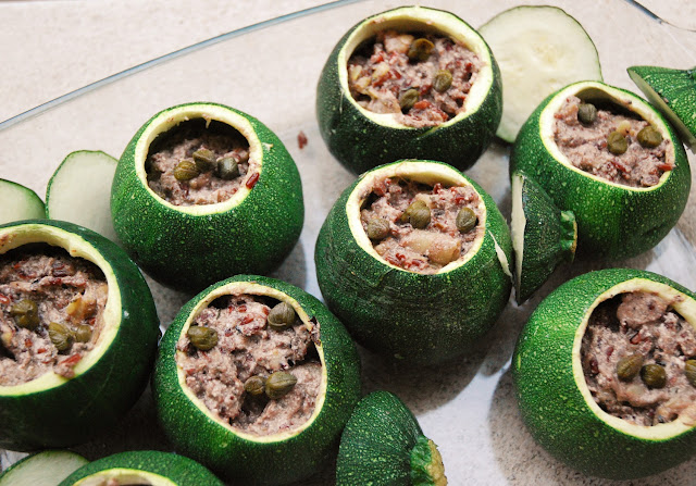 Courgettes farcies riz ricotta tapenade