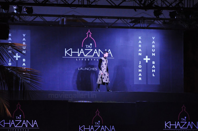 Ram Charan Teja Walks Ramp in TAJ KHAZANA Lifestyle Fashion Show wallpapers