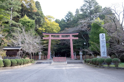 朱塗の大鳥居