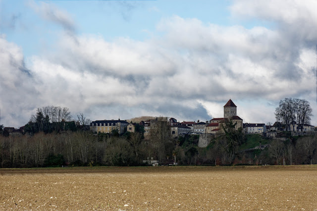 Sauveterre-de-Béarn  village fortifié en Béarn