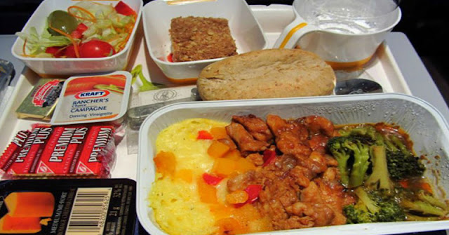 Terungkap Kapan Makanan Dimasak Sebelum Pesawat Tinggal Landas