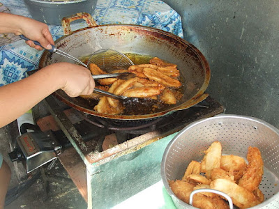 Tips/Cara Menggoreng Untuk Pemula Agar Gorengan Tidak Gosong