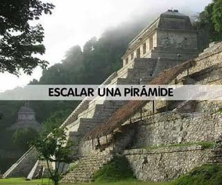 Escalar una pirámide