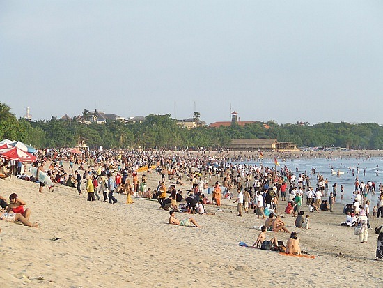 Pesona Pantai Kuta Wisata Bali