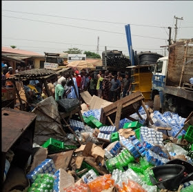 Sad! Pepsi Truck Rams Into Roadside Traders In Lagos Leaving One Dead