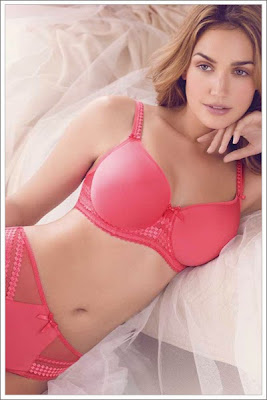 http://www.royal-blue.jp/brand/fantasie/rebecca.html