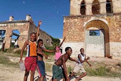 800px-Cuban_boys