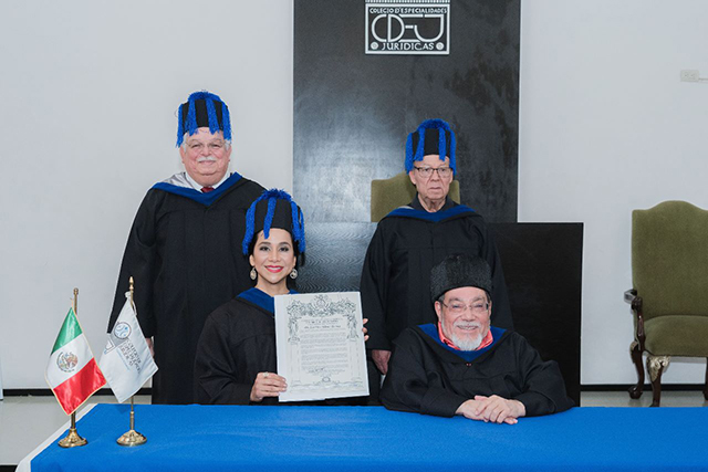 Otorgan a potosina, Doctorado Honoris Causa en Nuevo León