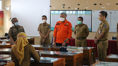 Kesiapan Pembelajaran Tatap Muka, Bupati Pinrang Tinjau Sekolah