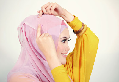 cara memakai jilbab segi 4