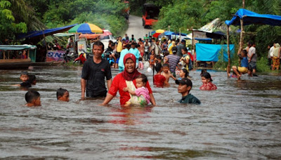 Contoh Teks Eksplanasi Fenomena Alam Tentang Banjir