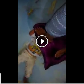 video balita di injak oleh seorang perempuan