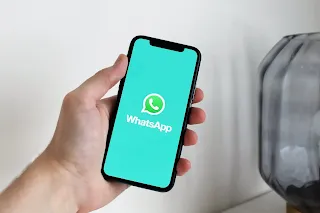 How to change font style in WhatsApp/How to change font size in WhatsApp