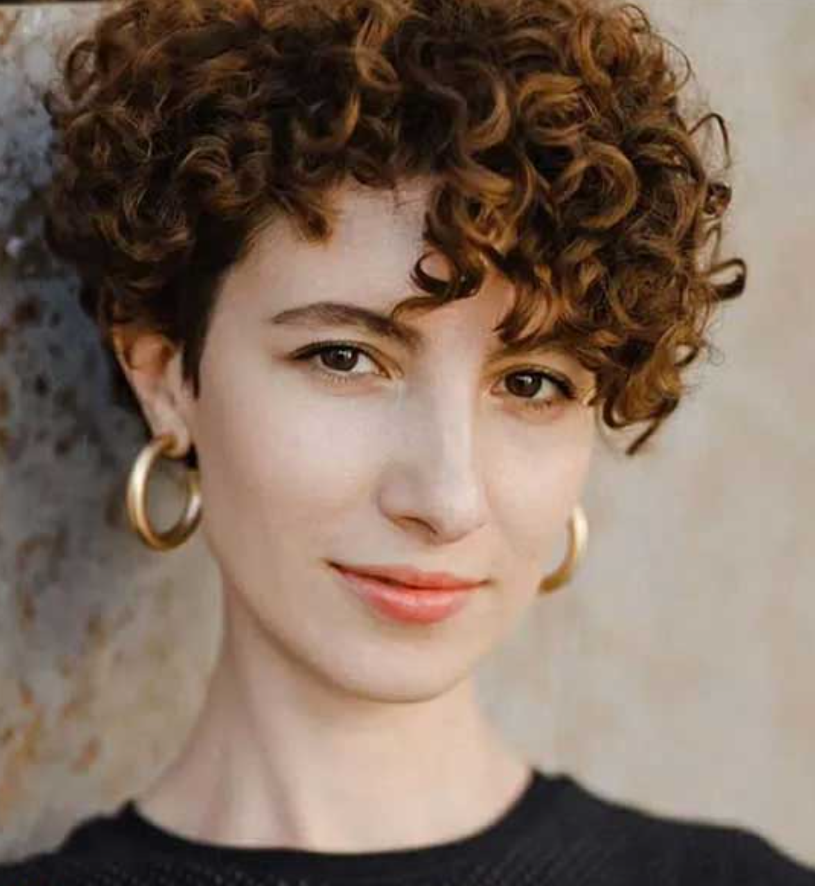 short curly hairstyles for women