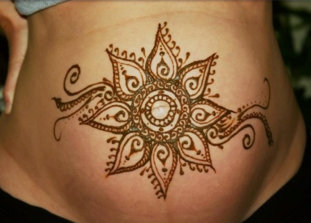 Gambar 13 Foto Tatto Henna Tangan Wanita Desain Terbaru 