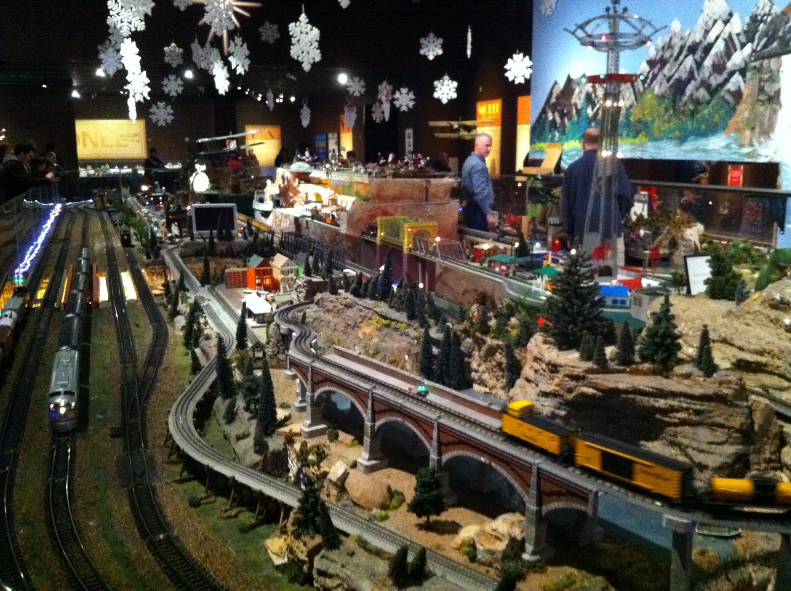 Huge layouts of model trains at Kansas City's Union Station yesterday