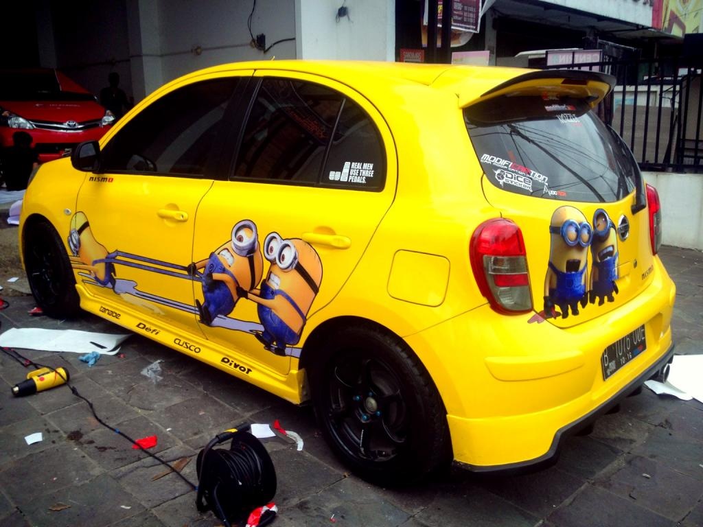 Download Gambar Modifikasi Stiker Mobil Nissan March