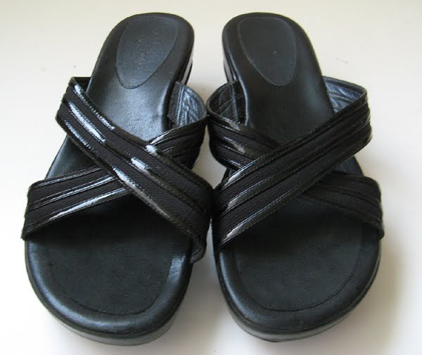 CoachShoes: COLE HAAN NIKE AIR SANDALS BLACK SIZE 10