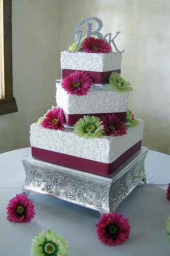 Cake with gree and purple decoration