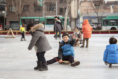 ‘The way of Enjoying the winter’ in Korea for the children-‘Ice Sledding’