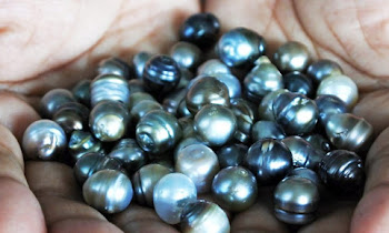 ‘Are All Tahitian Pearls Black?’ and Other Pearl FAQ Answers