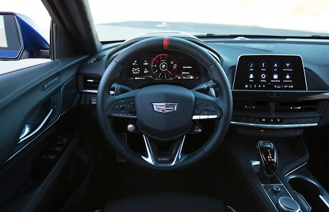 Cadillac CT4-V Blackwing 2022 / AutosMk
