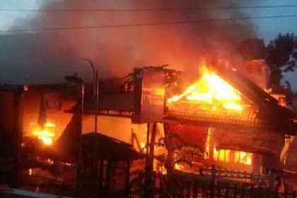 diawali ledakan hebat kebakaran hanguskan rumah dan kios di Sragen