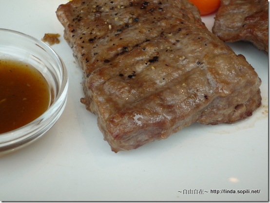 酥烤牛排-近拍