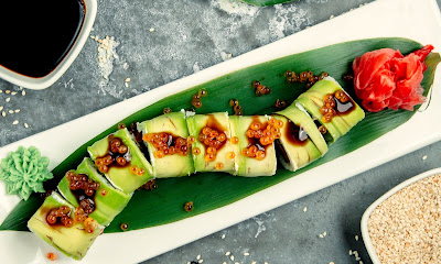 Hidangan Lezat dan Nutrisi yang Menyehatkan.Sushi sehat dengan sayuran dan ikan segar adalah hidangan Jepang yang populer di seluruh dunia. Sushi merupakan pilihan yang baik untuk mereka yang ingin menikmati hidangan yang lezat sekaligus menyediakan nutrisi penting.