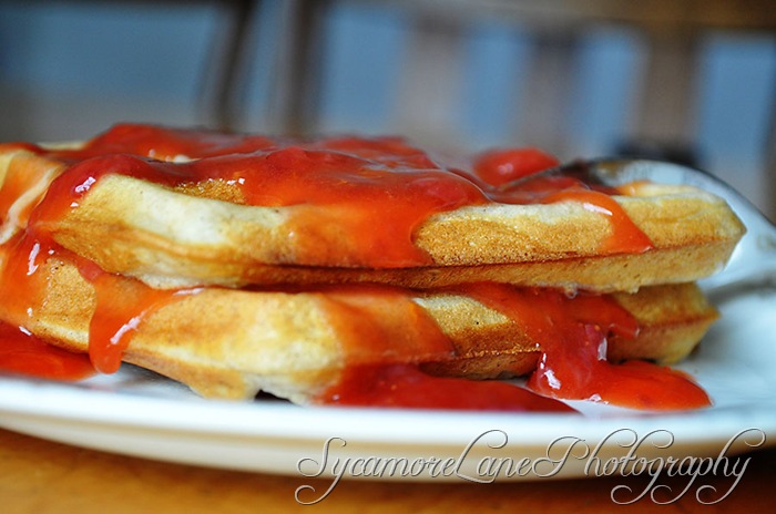 waffles and strawberry sauce