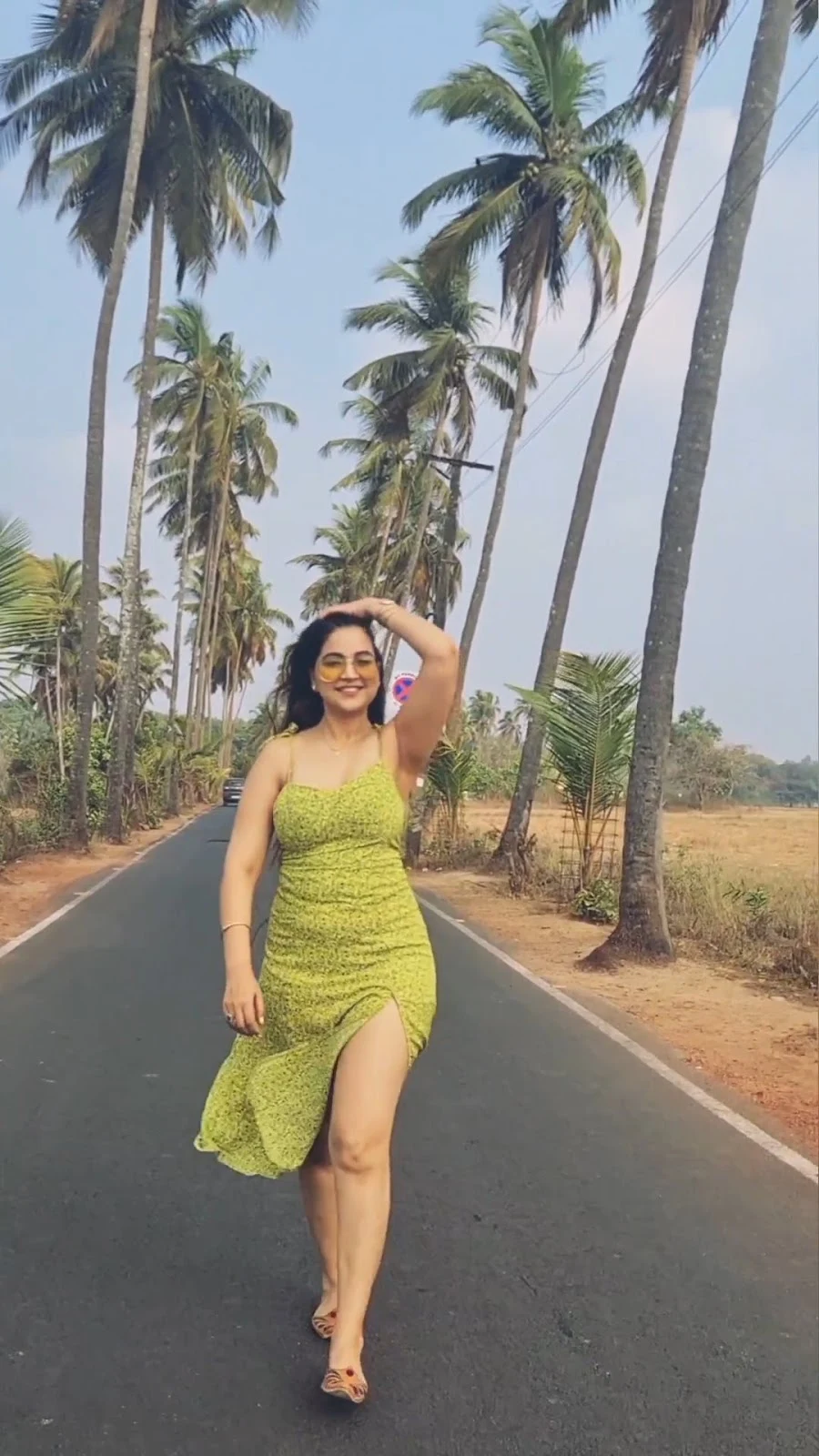 jolly bhatia curvy actress high slit dress