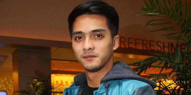 Biodata Ricky Harun & Foto