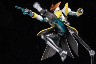 REVIEW SHFiguarts Kamen Rider Live Bat Genome / Jackal Genome, Bandai