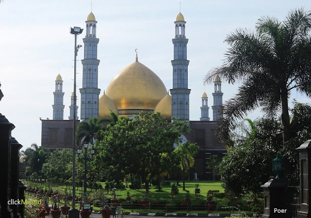 Masjid Kubah Emas, Depok