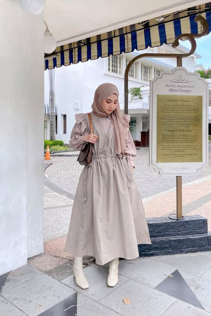 Ide Pakaian Jilbab untuk Pergi Kuliah